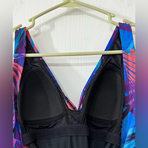Miraclesuit Revele Framboise Slimming One Piece Swimsuit Size 10 - Picture 7 of 10